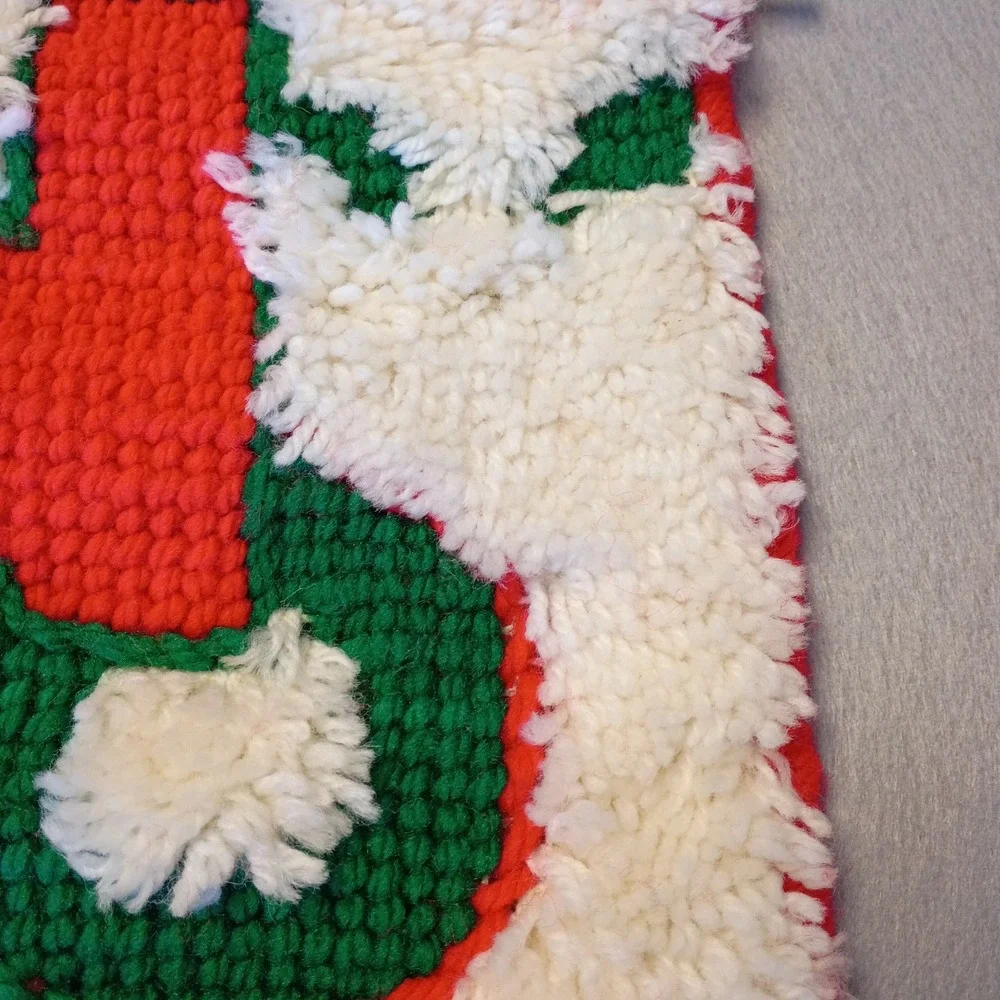 VTG MCM Latch Hook Wall Hanging Art Tapestry Christmas Noel Rug 29x11 Grandma‎